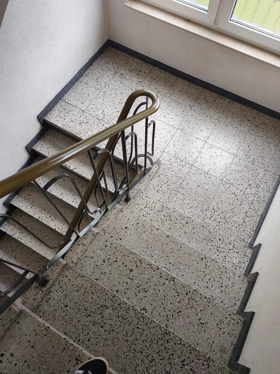 Treppenhausreinigung – Reinigungseinsatz von GLANZFORM in Essen